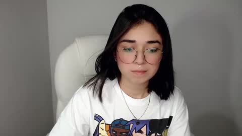 Snapshot of misha__sweet__27 chatting on January 2025 06:21:01 AM misha online show from January 2025 06:21:01 AM