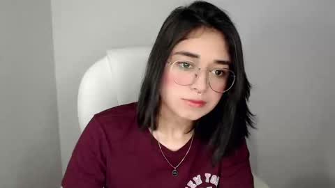 Snapshot of misha__sweet__27 chatting on February 2025 05:10:01 AM misha online show from February 2025 05:10:01 AM