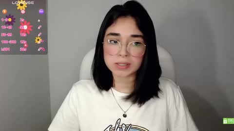 Snapshot of misha__sweet__27 chatting on March 2025 08:08:01 AM misha online show from March 2025 08:08:01 AM