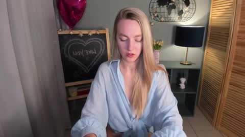 mishapallmer online show from October 2025 01:56:01 AM