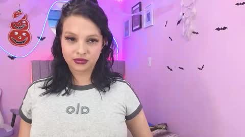 misofialeal online show from October 2025 06:41:02 PM