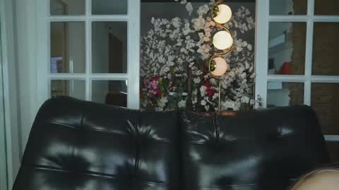 miss___angel online show from February 2026 11:03:02 AM