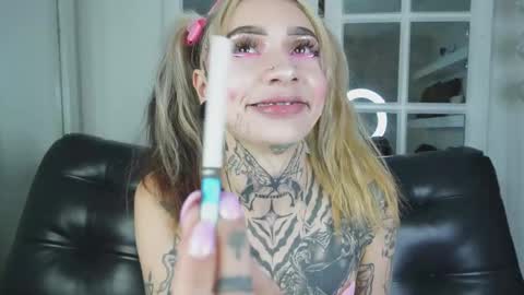 miss___angel online show from February 2026 11:06:02 AM