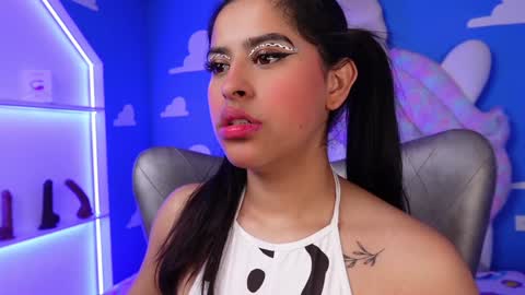 Anya online show from December 2024 11:01:02 AM