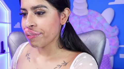 Anya online show from January 2025 02:07:01 PM