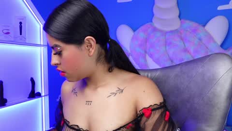 Anya online show from February 2025 11:01:02 AM