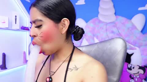 Anya online show from February 2025 11:03:01 AM