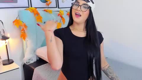 Snapshot of miss__ivy chatting on October 2025 12:09:02 PM   online show from October 2025 12:09:02 PM