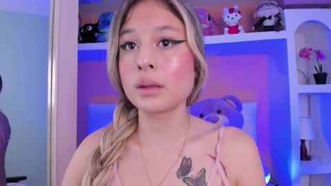 Lunna online show from October 2025 11:00:01 AM