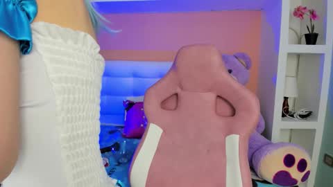 Lunna online show from October 2025 11:00:02 AM