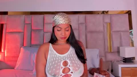 Snapshot of miss_abigail_ chatting on November 2025 02:17:02 PM Miss Abigail online show from November 2025 02:17:02 PM