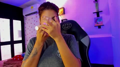 Snapshot of miss_akemi chatting on October 2025 01:09:01 PM Akemi 3 online show from October 2025 01:09:01 PM