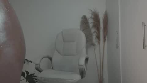 miss_benz online show from November 2025 04:45:02 AM