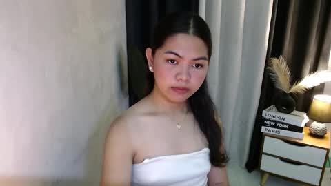 Snapshot of miss_briella chatting on November 2025 12:02:01 AM Briella online show from November 2025 12:02:01 AM