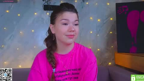 Snapshot of miss_bubbles chatting on May 2026 01:12:01 AM Sandy online show from May 2026 01:12:01 AM