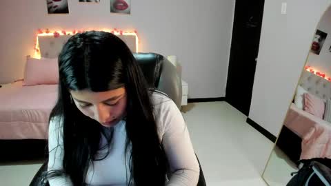 Snapshot of miss_cataleya__ chatting on May 2026 12:33:02 PM Cataleya online show from May 2026 12:33:02 PM