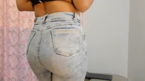 miss_charlotte_ls online show from September 2025 04:22:02 PM