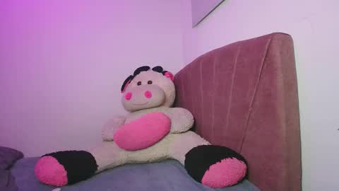miss_chellsea online show from February 2026 02:53:01 AM