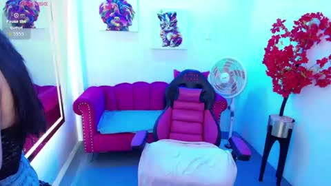 Snapshot of miss_dolly1 chatting on June 2026 12:18:01 PM Melanie online show from June 2026 12:18:01 PM
