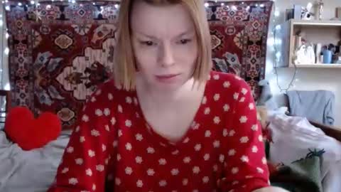 Elis online show from February 2025 12:06:02 PM