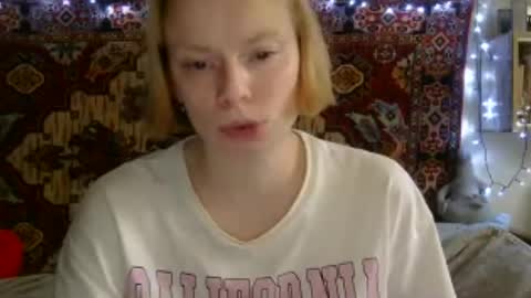Snapshot of miss_elistia_ chatting on June 2026 11:12:02 AM Elis online show from June 2026 11:12:02 AM