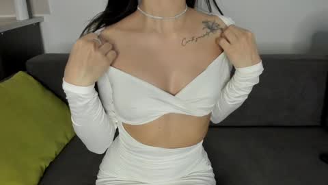 Emily online show from December 2024 04:43:02 PM