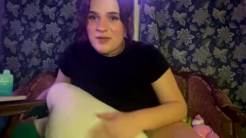 Snapshot of miss_honeypotpie chatting on February 2026 06:40:02 AM miss_honeypotpie online show from February 2026 06:40:02 AM