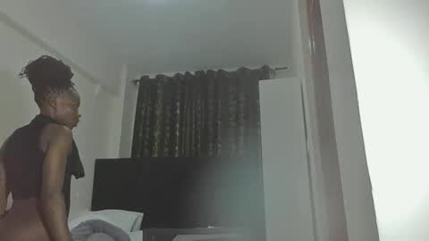 Snapshot of miss_kiarrafit chatting on November 2025 07:57:01 AM Miss Kiarrafit online show from November 2025 07:57:01 AM