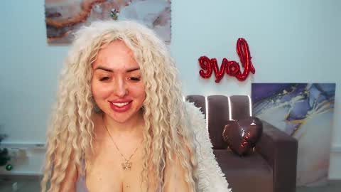 miss_kiten online show from February 2025 10:00:01 PM