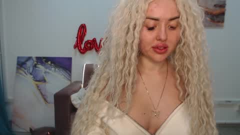 miss_kiten online show from February 2025 03:41:02 AM