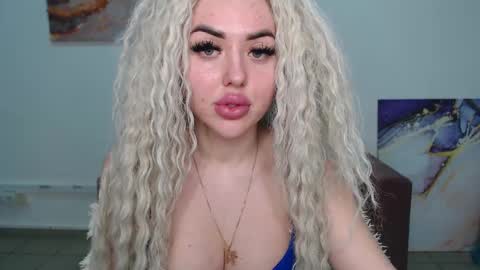 miss_kiten online show from March 2025 09:59:02 PM