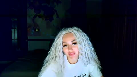 miss_kiten online show from September 2025 06:29:02 PM