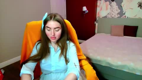 miss_kiten online show from April 2026 07:08:01 PM