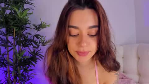 Snapshot of miss_lanaa chatting on September 2025 01:40:02 AM Alana online show from September 2025 01:40:02 AM