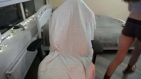 Miss Lina online show from April 2026 08:55:02 PM