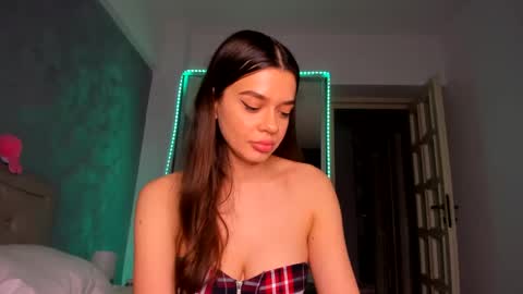 Snapshot of miss_medyson chatting on February 2025 07:38:02 PM miss_medyson online show from February 2025 07:38:02 PM