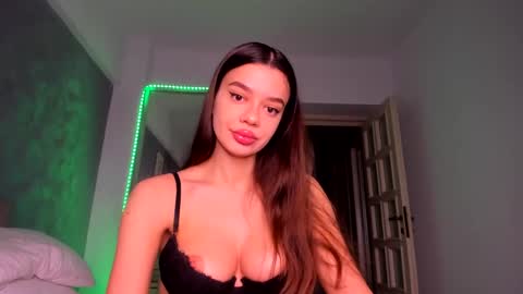 Snapshot of miss_medyson chatting on February 2025 08:17:02 AM miss_medyson online show from February 2025 08:17:02 AM