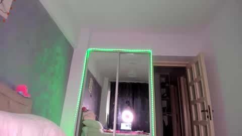 Snapshot of miss_medyson chatting on March 2025 07:43:02 AM miss_medyson online show from March 2025 07:43:02 AM