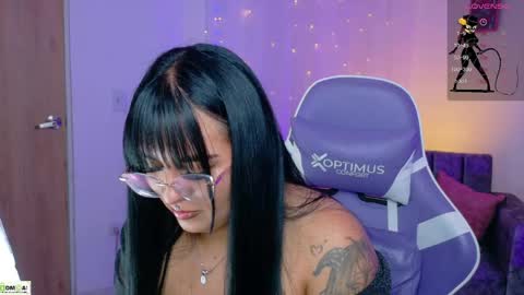 Snapshot of miss_scarllet chatting on June 2026 02:33:01 PM 100 thumbs up online show from June 2026 02:33:01 PM