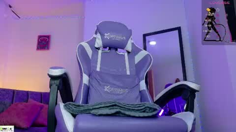 Snapshot of miss_scarllet chatting on June 2026 01:10:02 PM 100 thumbs up online show from June 2026 01:10:02 PM