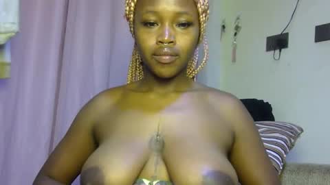 miss_sexyyy online show from October 2025 01:12:02 PM