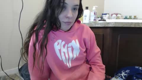 Bella online show from March 2025 06:33:02 PM