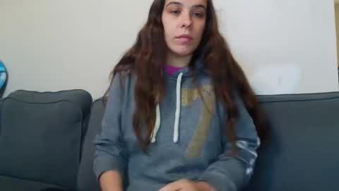 Bella online show from October 2025 02:23:02 PM