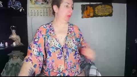 miss_tasha_kom online show from May 2026 07:38:02 AM