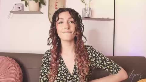 Adara Lpez online show from September 2025 12:02:02 AM