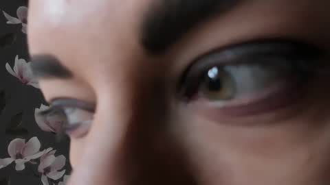 Eva online show from October 2025 08:07:02 PM