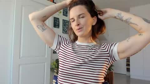 Alexandra Thorn online show from March 2026 10:21:01 AM