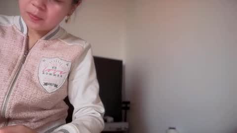 Ameliahs online show from September 2025 12:53:01 PM