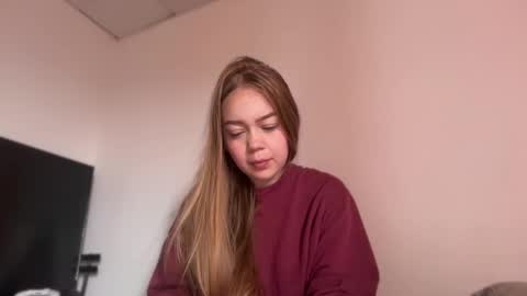 Ameliahs online show from October 2025 03:02:02 PM