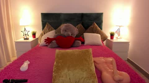 Angelina online show from September 2025 10:35:02 PM